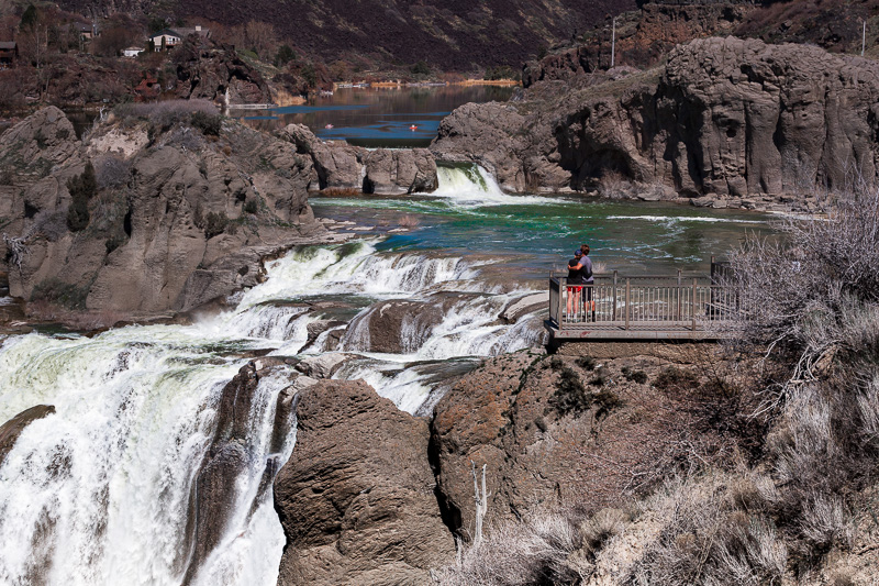 twin falls idaho admiring the falls