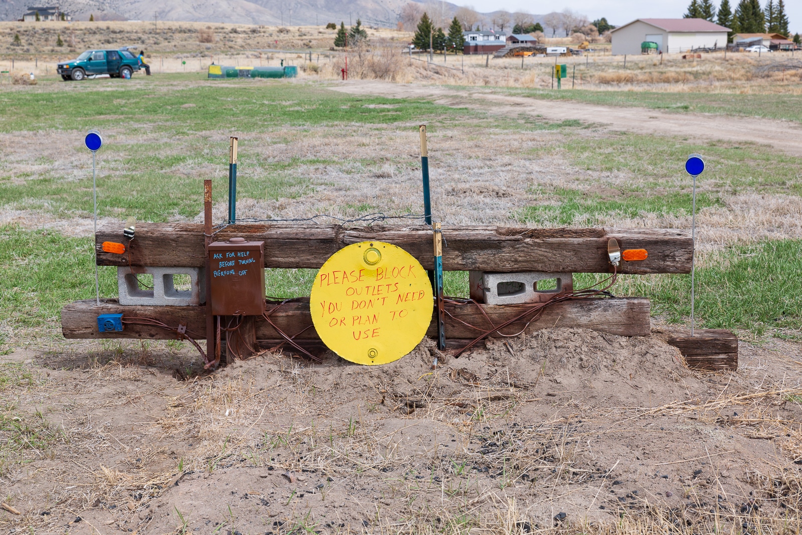 boondocking honey's arco idaho funny sign